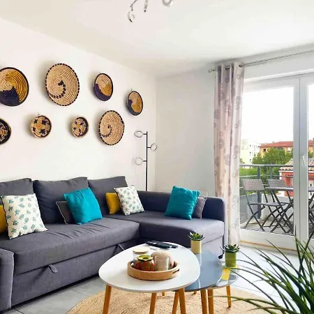 Bara ,balcony ,parking ,patte D'oie Neighborhood Apartment *